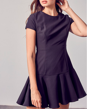 VESTIDO CASUAL CON VUELO - BLACK